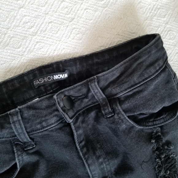 Fashion Nova black Highwaist skinny jeans - Picture 8 of 9